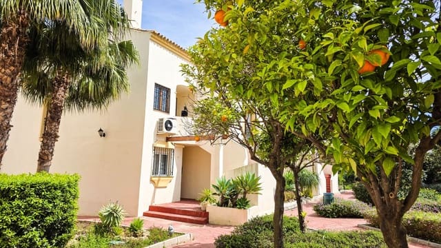 3 sypialnia Penthouse na sprzedaż w La Duquesa / Puerto de la Duquesa, Manilva - 389 000 € (Ref: 9796499)