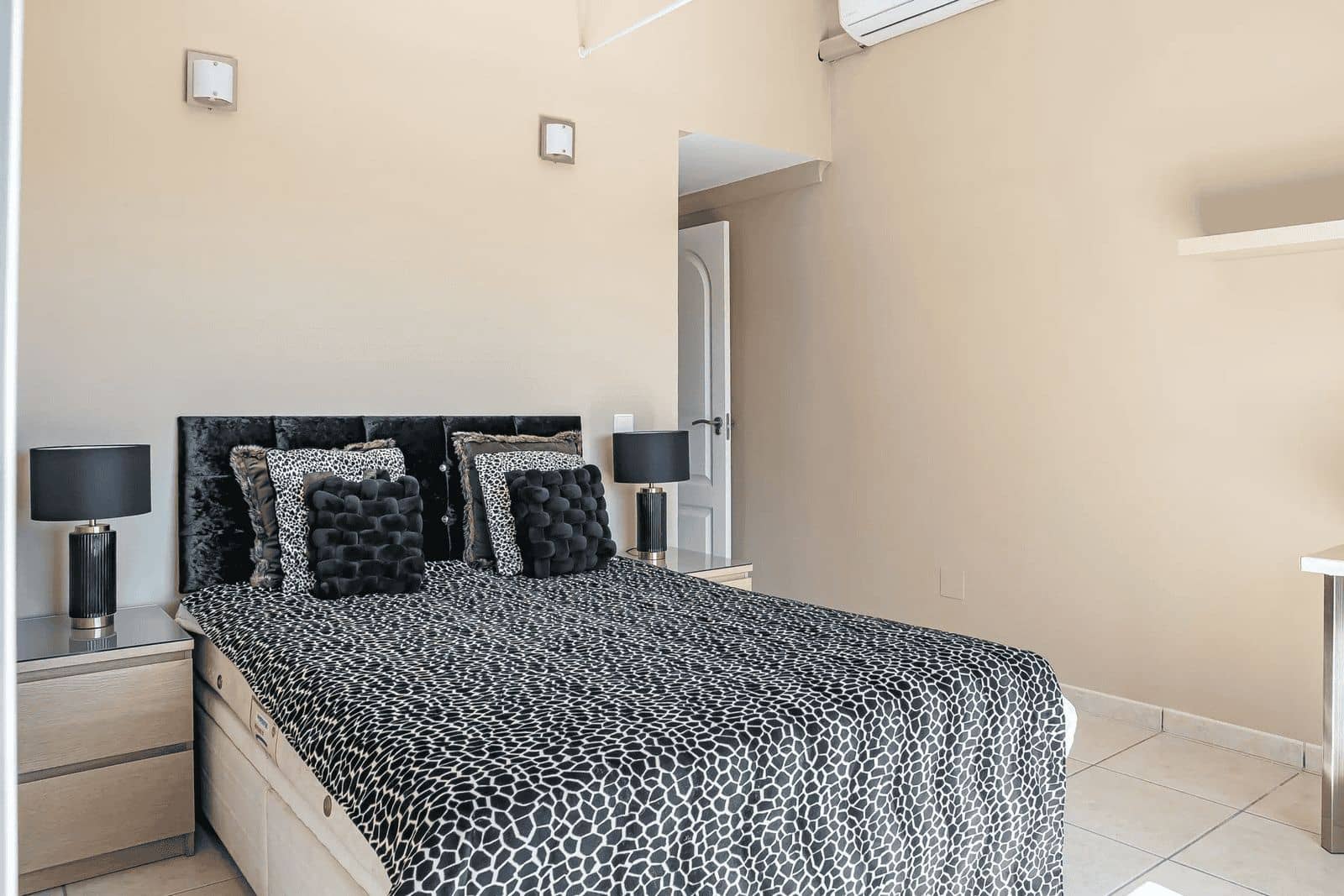 4 chambre Villa/Maison à vendre à Estepona - 1 500 000 € (Ref: 9812018)