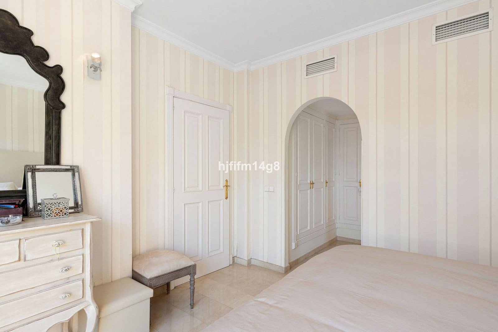 3 sovrum Takvåning till salu i Nueva Andalucia - 750 000 € (Ref: 9812019)