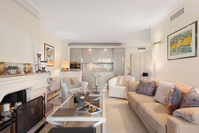 3 sovrum Takvåning till salu i Nueva Andalucia, Marbella - 750 000 € (Ref: 9812019)