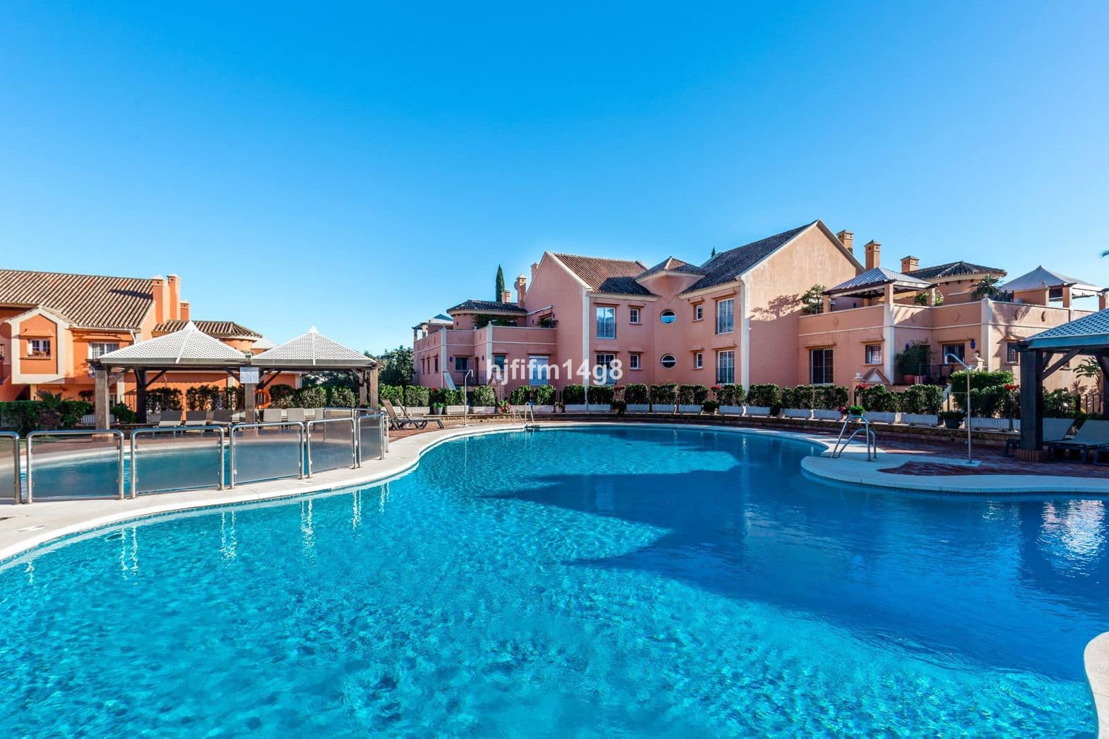 3 sovrum Takvåning till salu i Nueva Andalucia - 750 000 € (Ref: 9812019)