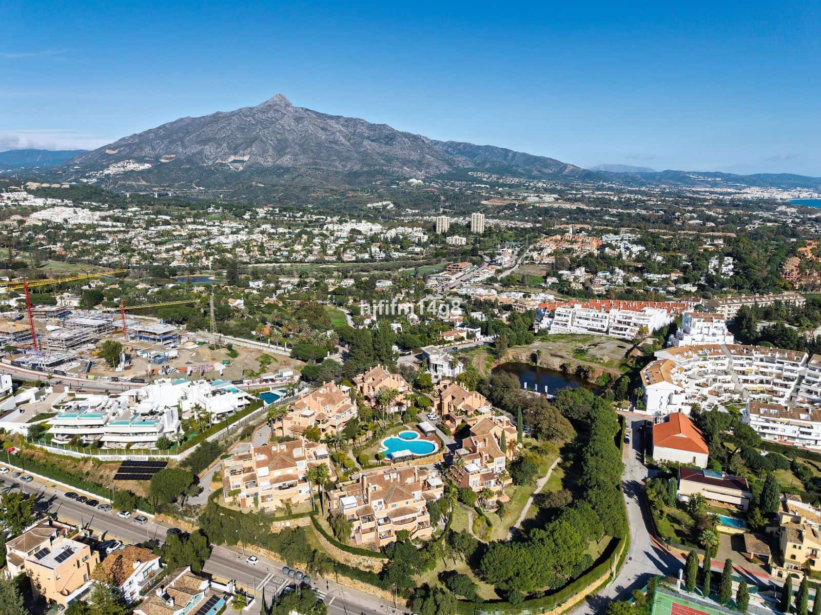 3 sovrum Takvåning till salu i Nueva Andalucia - 750 000 € (Ref: 9812019)