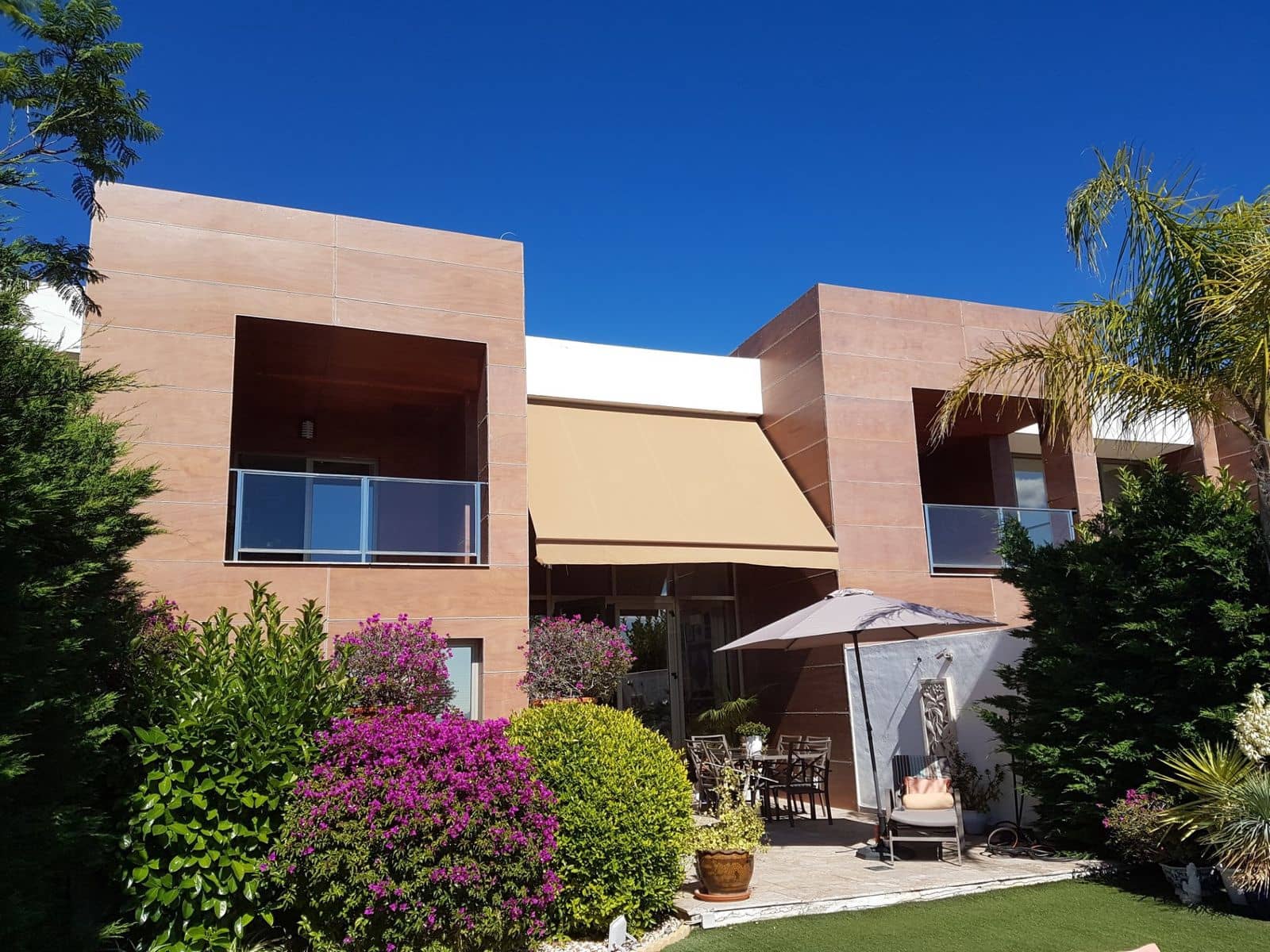 3 bedroom Townhouse for sale in Benahavis - € 975,000 (Ref: 9812024)