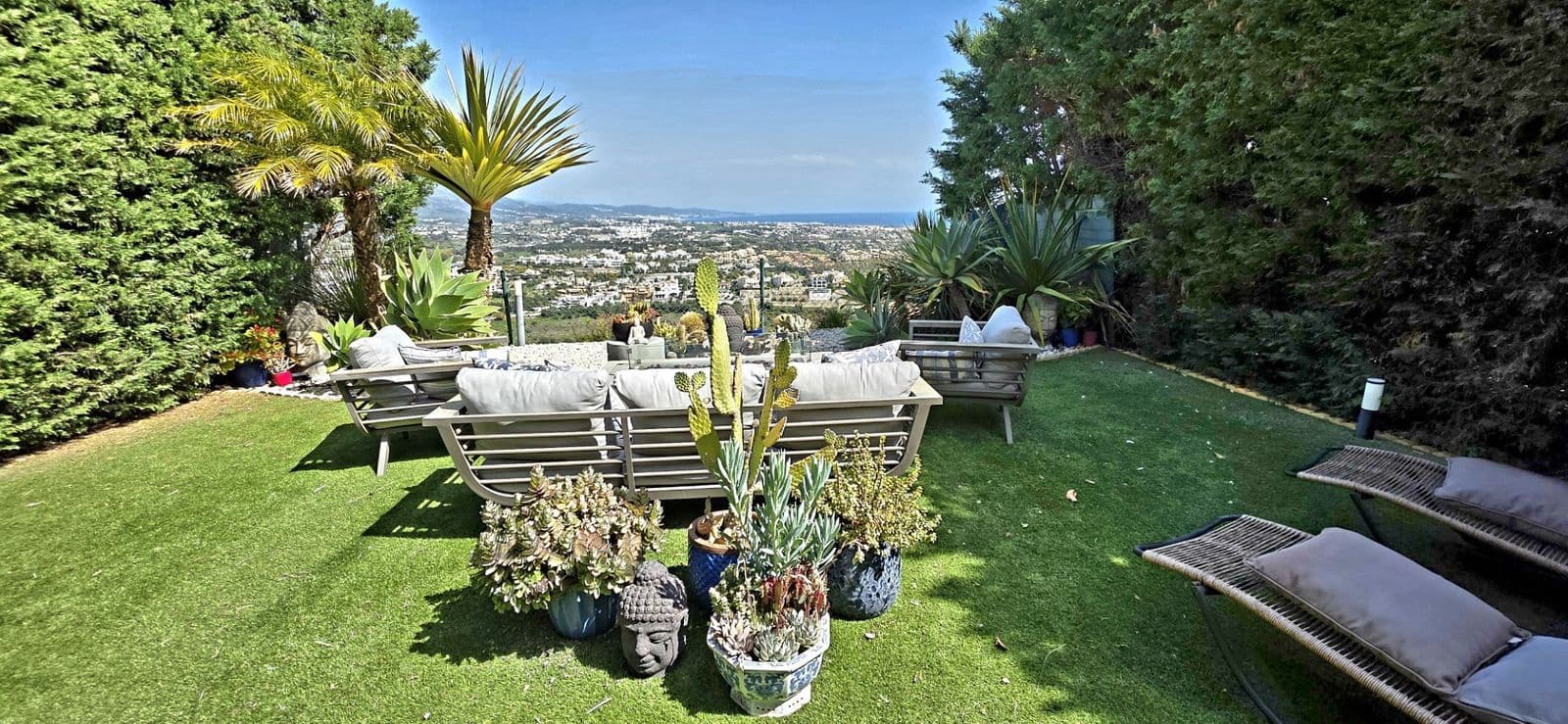 3 bedroom Townhouse for sale in Benahavis - € 975,000 (Ref: 9812024)