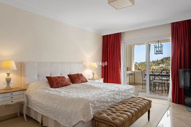 3 quarto Apartamento para venda em Nueva Andalucia, Marbella - 1 385 000 € (Ref: 9812026)