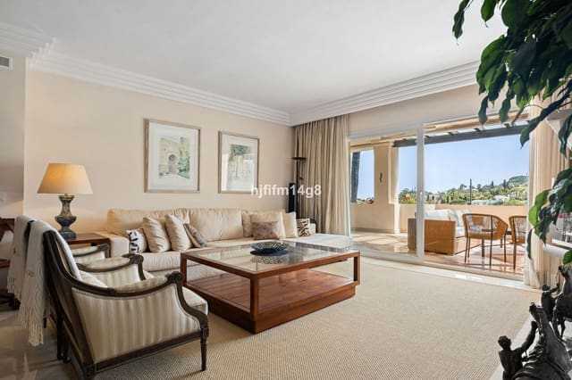 3 quarto Apartamento para venda em Nueva Andalucia, Marbella - 1 385 000 € (Ref: 9812026)