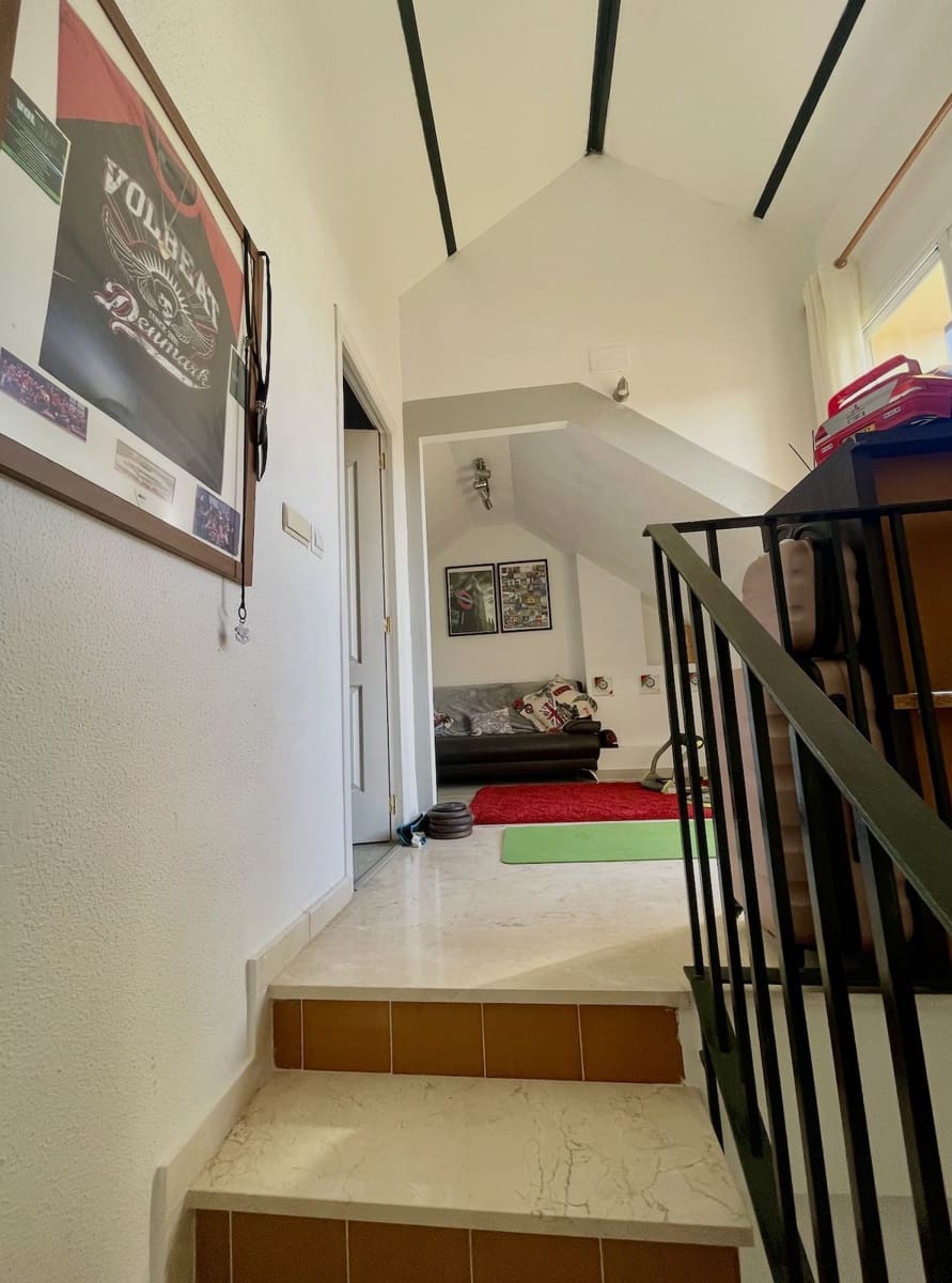 3 soverom Hus til salgs i La Duquesa / Puerto de la Duquesa - € 360 000 (Ref: 9812028)