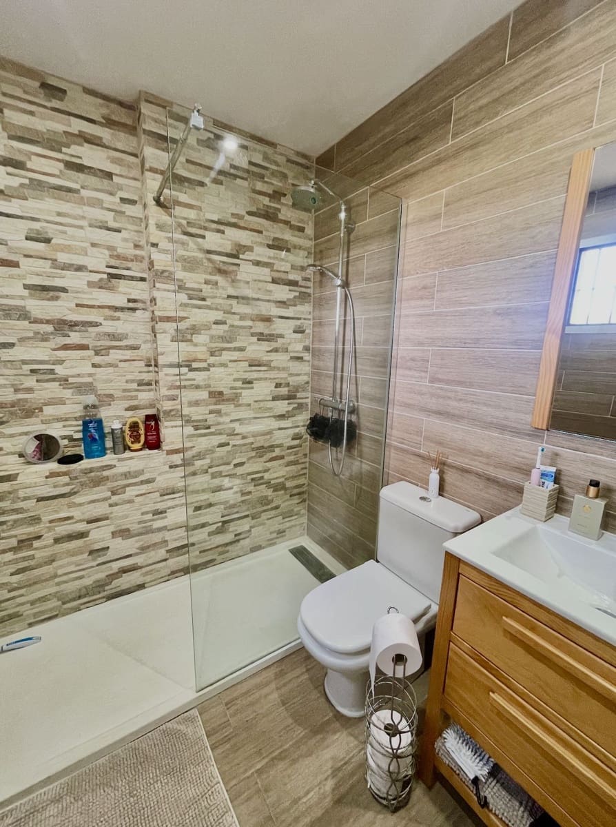 3 soverom Hus til salgs i La Duquesa / Puerto de la Duquesa - € 360 000 (Ref: 9812028)