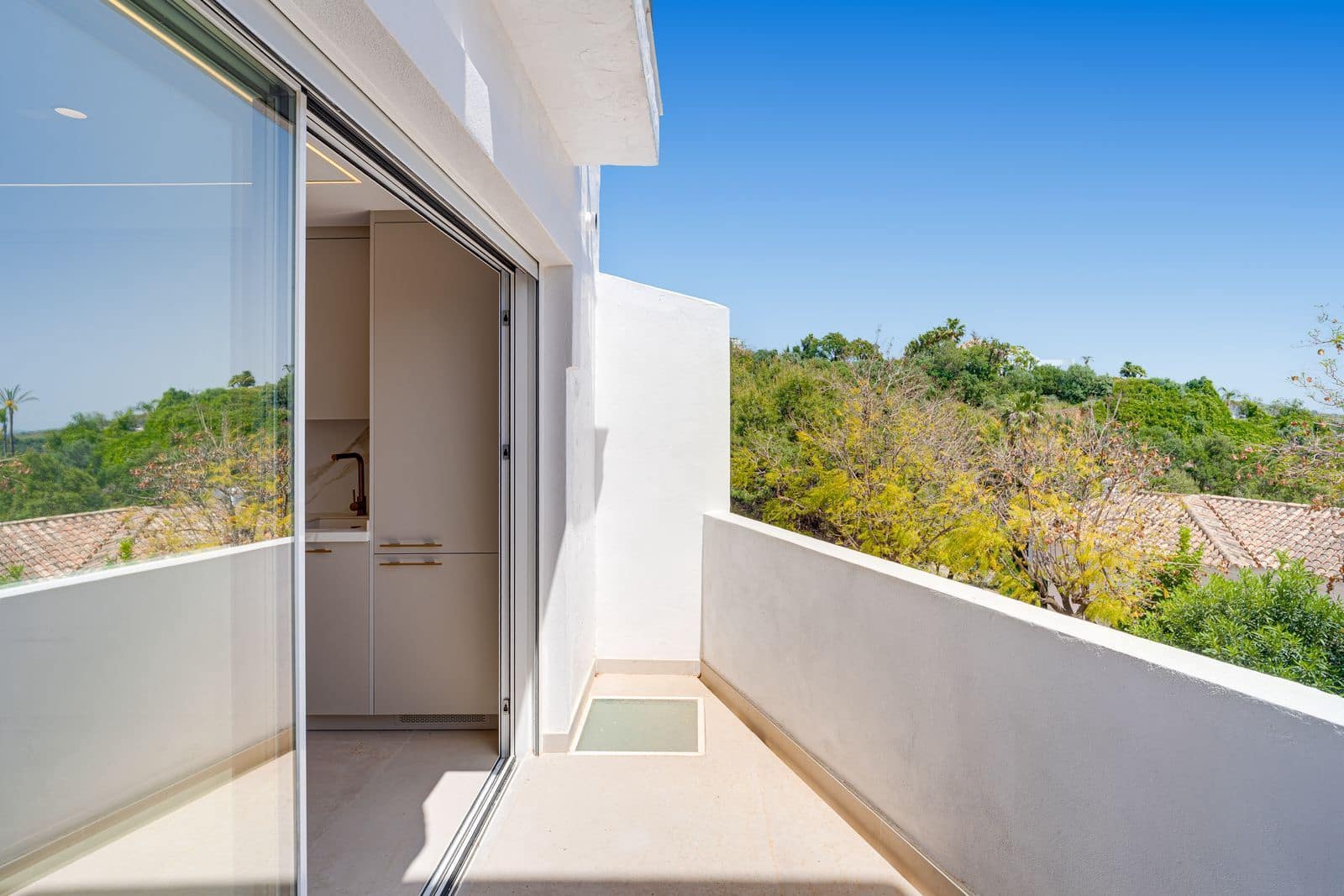 Casa de 4 habitaciones en Los Monteros en venta - 950.000 € (Ref: 9812039)
