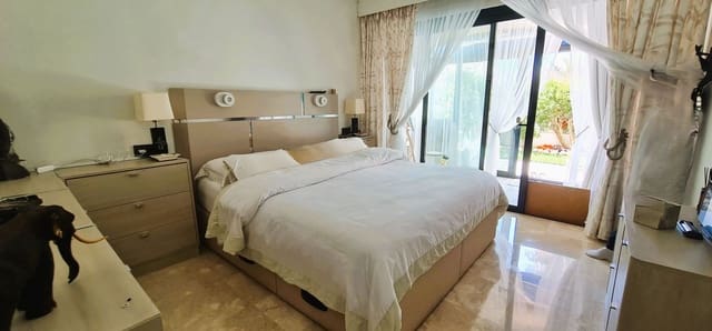 2 chambre Appartement à vendre à Calahonda, Mijas - 365 000 € (Ref: 9812040)