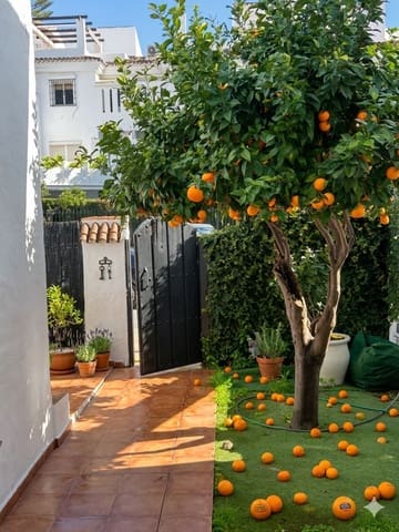 3 soveværelse Byhus til salg i Nueva Andalucia, Marbella - € 656.500 (Ref: 9812041)