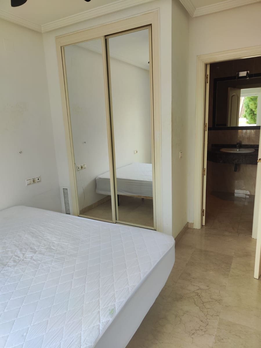 Casa de 4 habitaciones en Mijas Costa en venta - 445.000 € (Ref: 9812047)