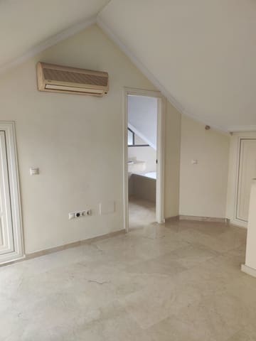 Casa de 4 habitaciones en Mijas Costa, Mijas en venta - 445.000 € (Ref: 9812047)