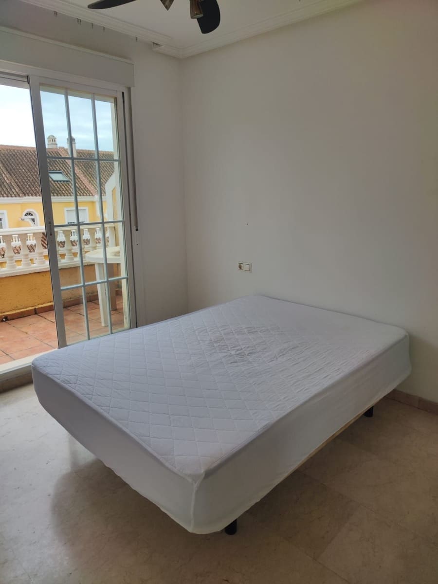 Casa de 4 habitaciones en Mijas Costa en venta - 445.000 € (Ref: 9812047)