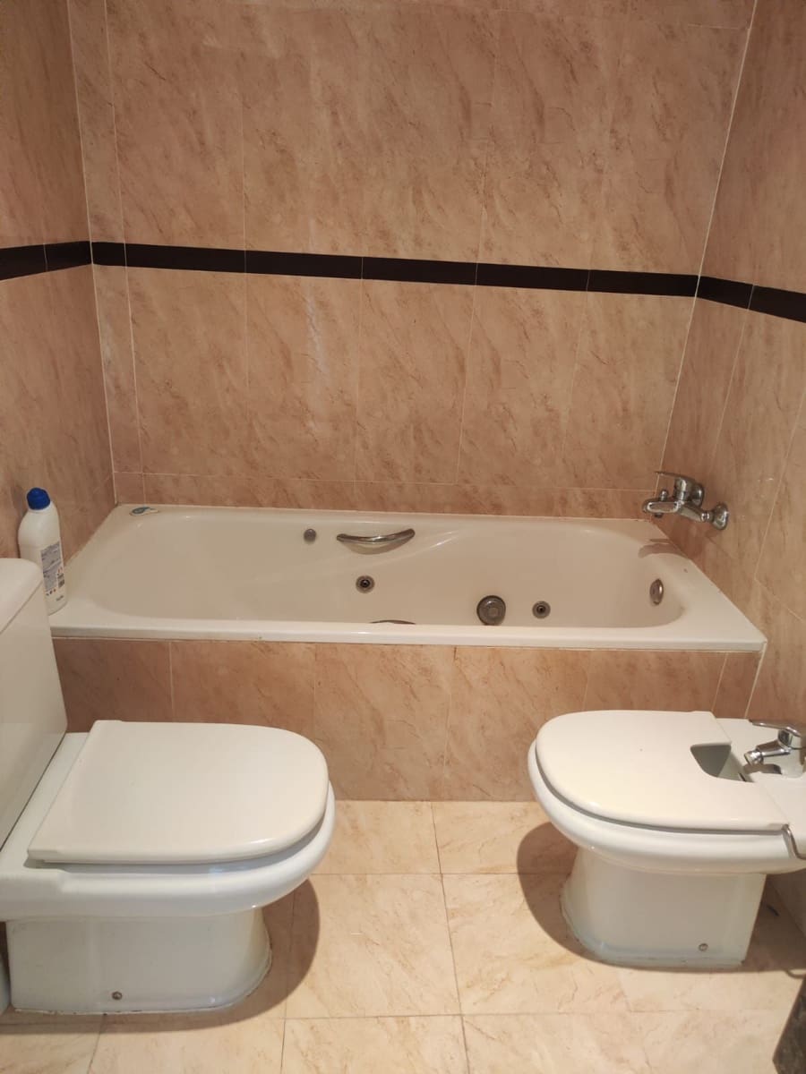 Casa de 4 habitaciones en Mijas Costa en venta - 445.000 € (Ref: 9812047)