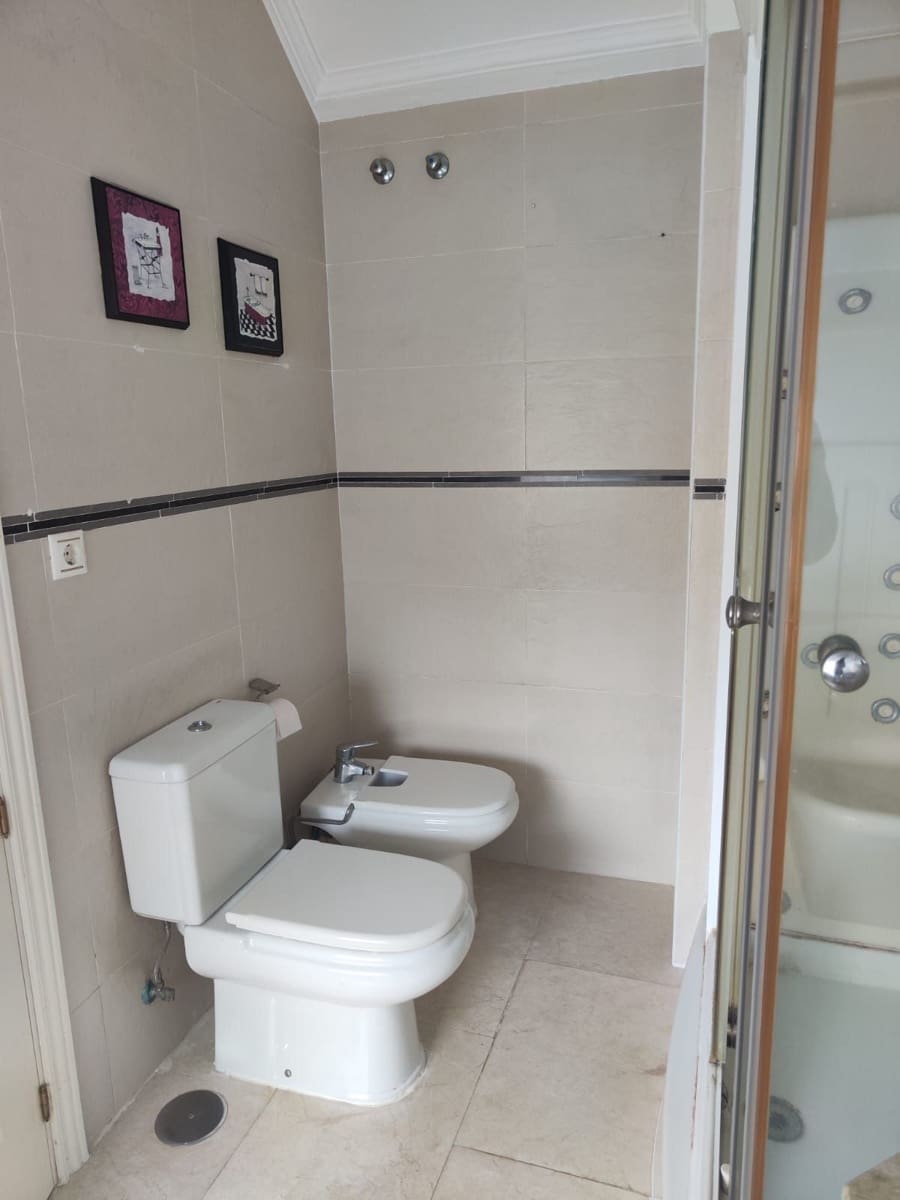 Casa de 4 habitaciones en Mijas Costa en venta - 445.000 € (Ref: 9812047)