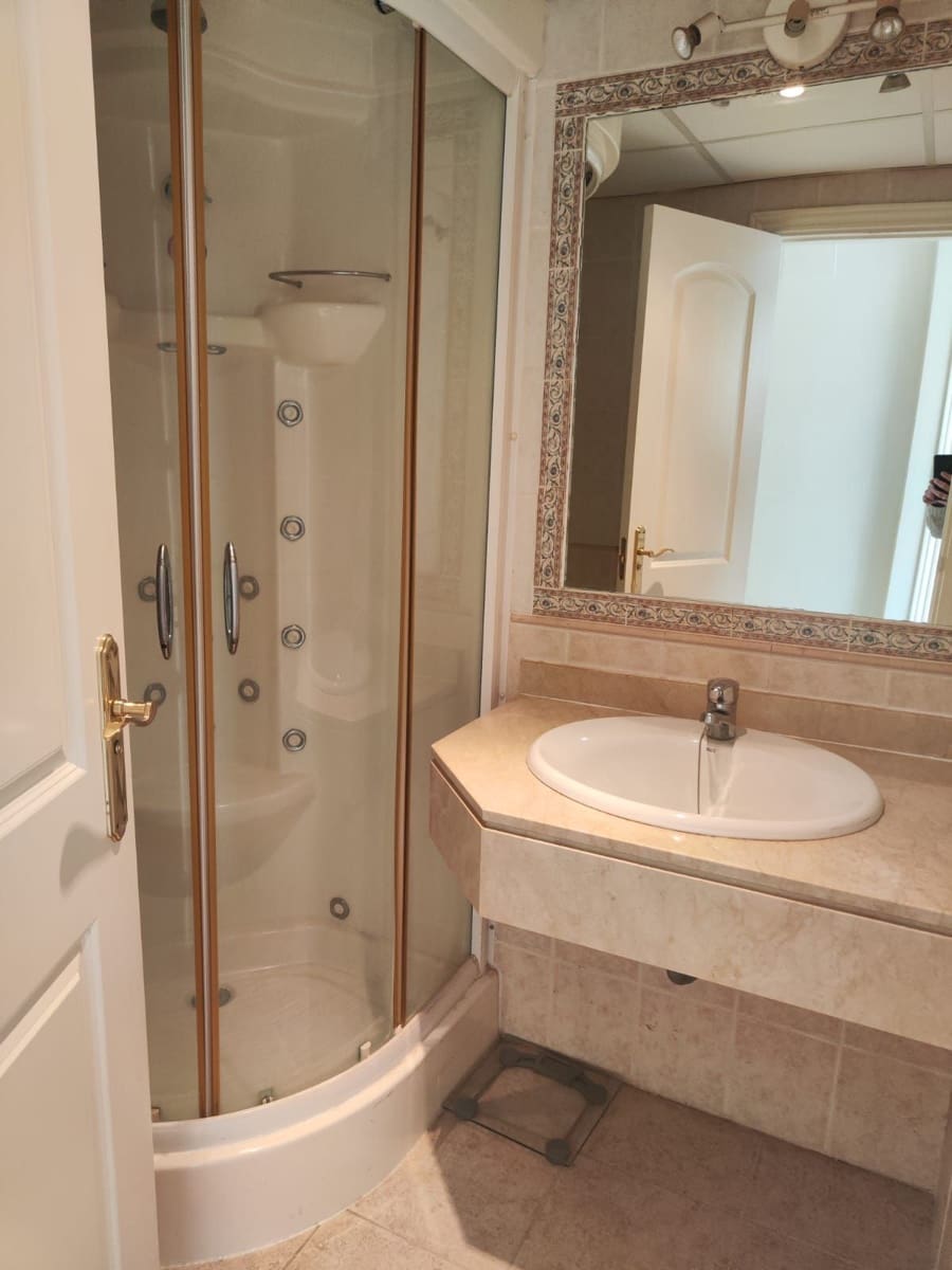 Casa de 4 habitaciones en Mijas Costa en venta - 445.000 € (Ref: 9812047)