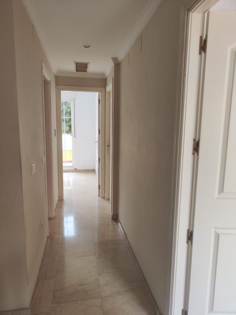 Casa de 4 habitaciones en Mijas Costa en venta - 445.000 € (Ref: 9812047)