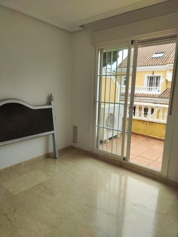 Casa de 4 habitaciones en Mijas Costa, Mijas en venta - 445.000 € (Ref: 9812047)