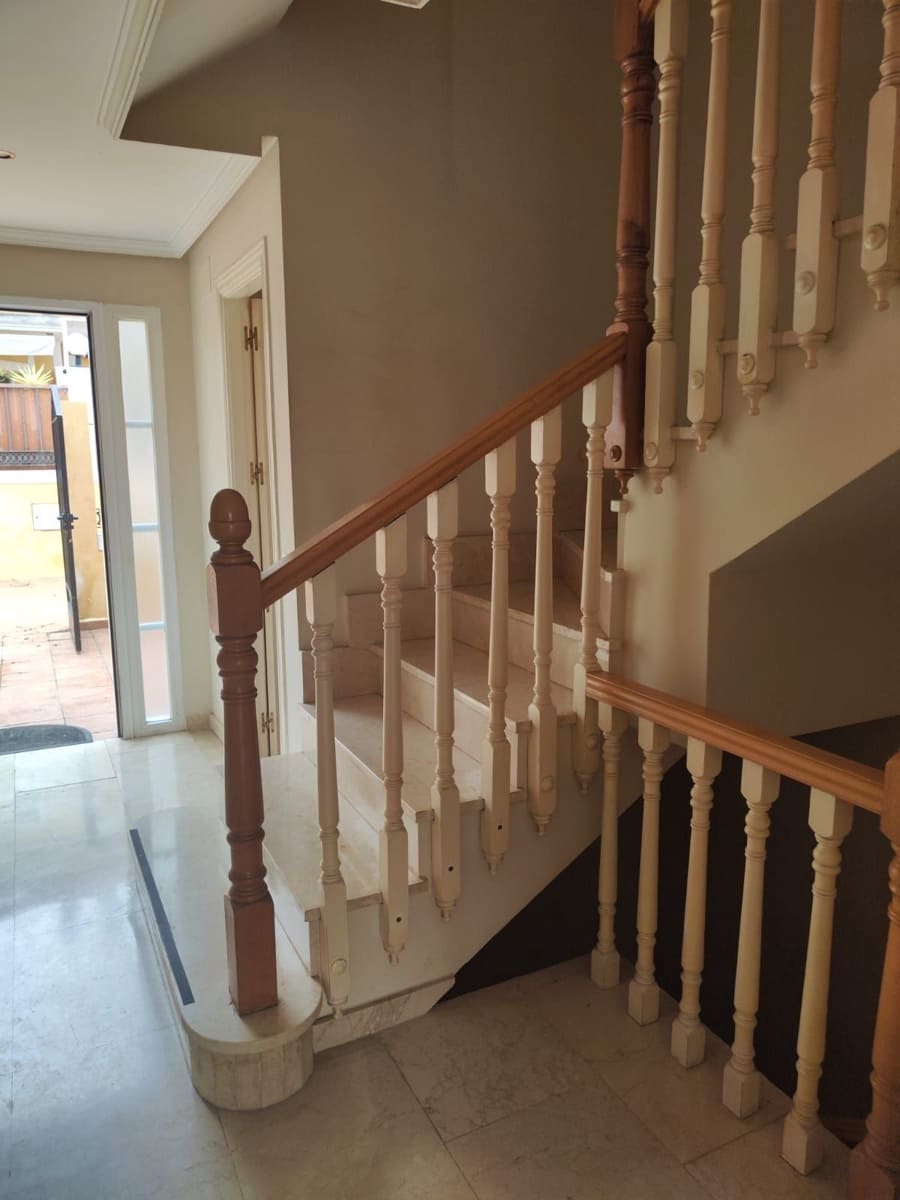 Casa de 4 habitaciones en Mijas Costa en venta - 445.000 € (Ref: 9812047)