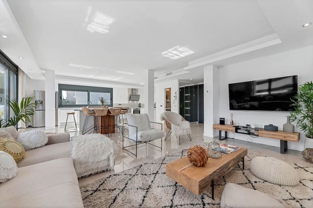 5 slaapkamer Villa te koop in Puerto Banus, Marbella - € 2.395.000 (Ref: 9812049)