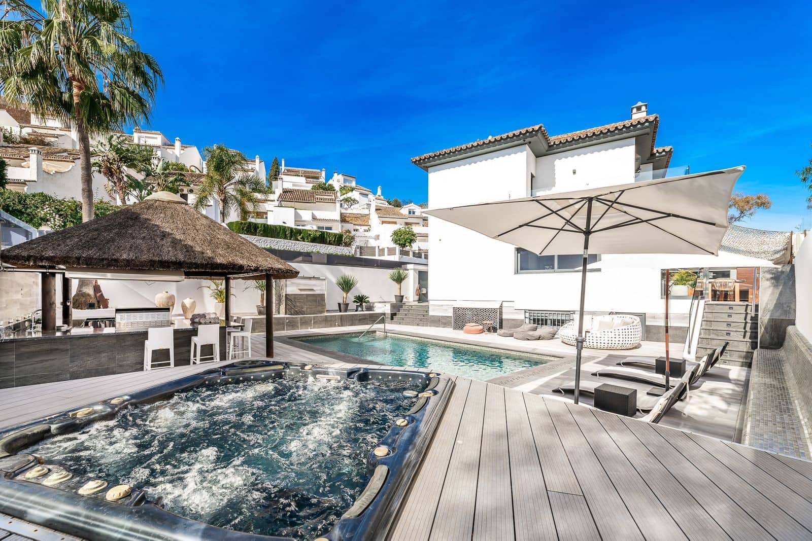 5 chambre Villa/Maison à vendre à Puerto Banus - 2 395 000 € (Ref: 9812049)