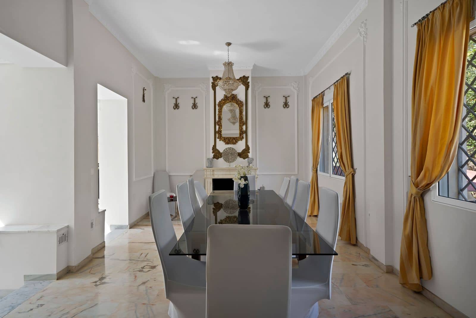 10 soverom Villa til salgs i Marbella - € 2 150 000 (Ref: 9812052)