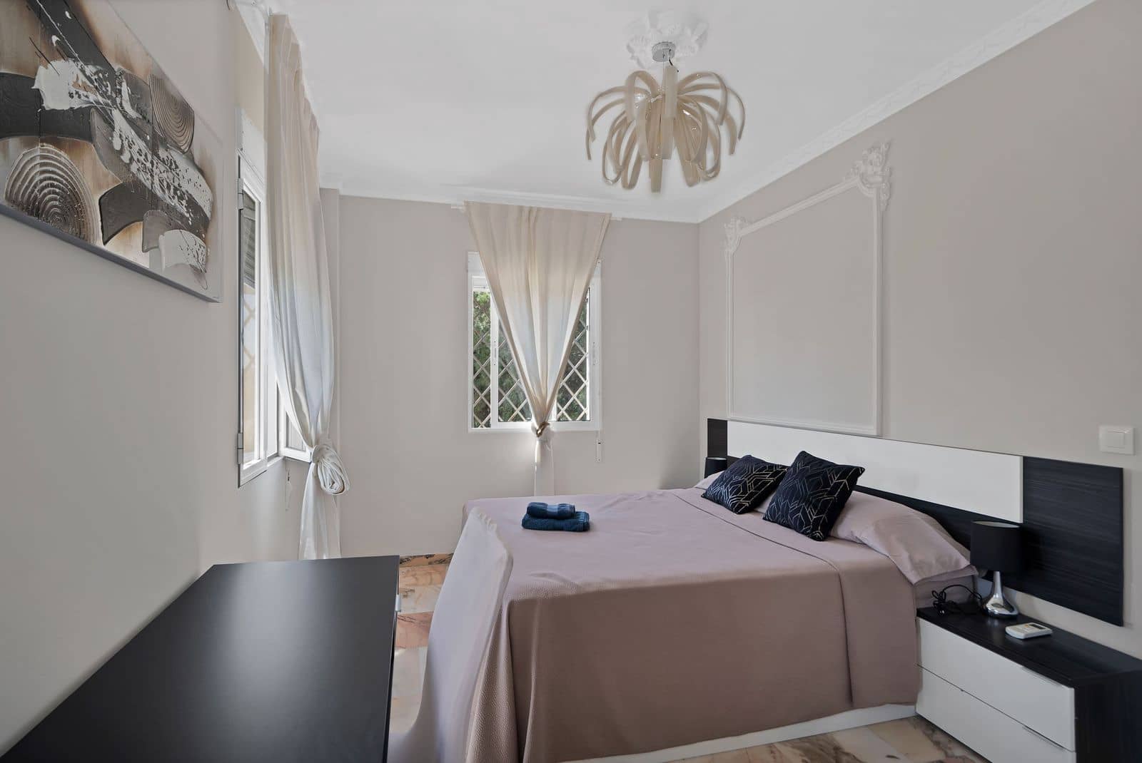10 soverom Villa til salgs i Marbella - € 2 150 000 (Ref: 9812052)