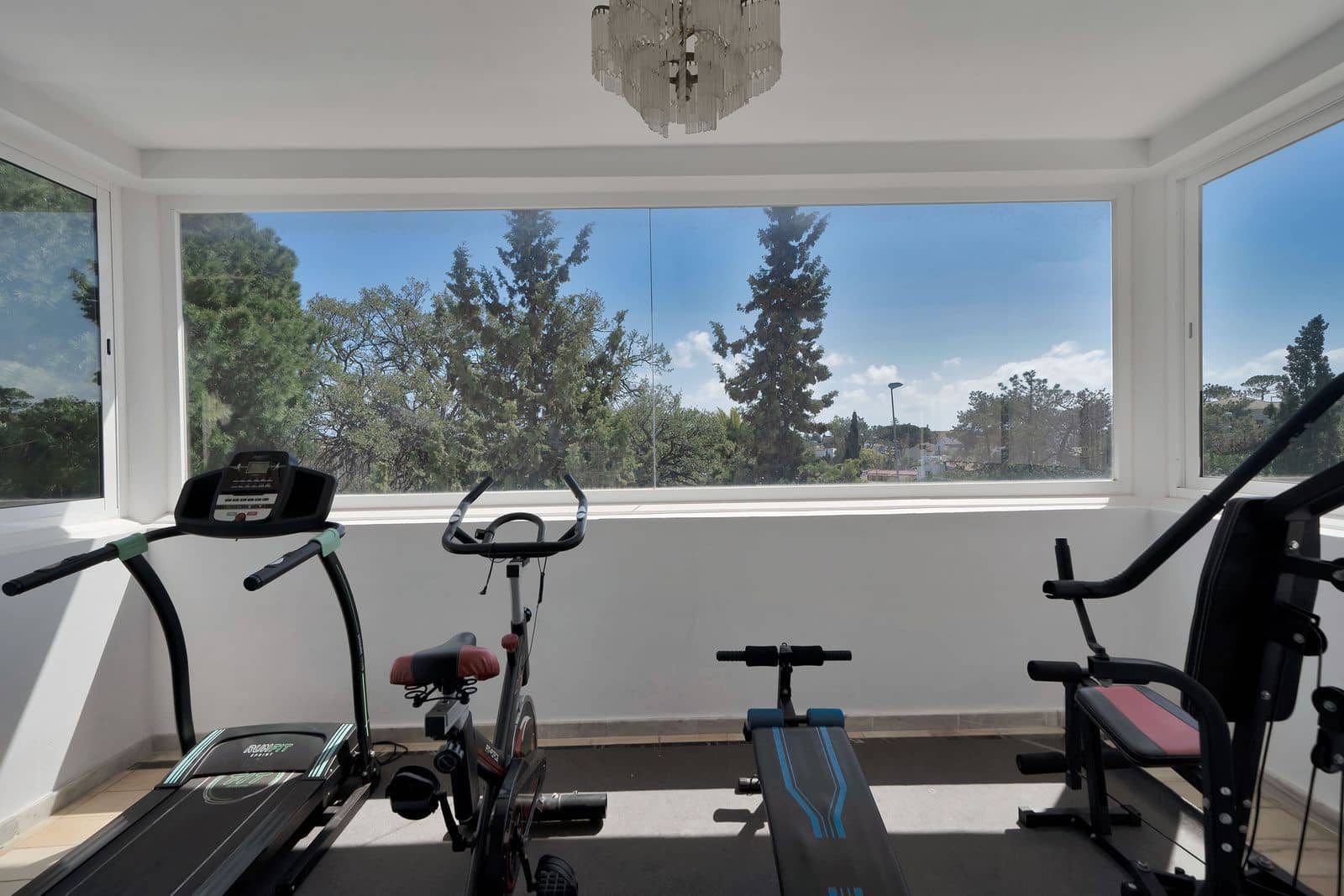10 soverom Villa til salgs i Marbella - € 2 150 000 (Ref: 9812052)