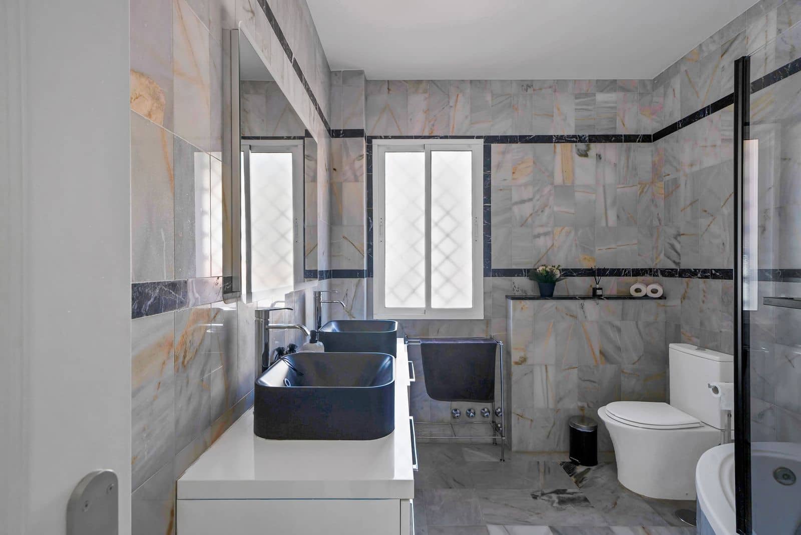 10 soverom Villa til salgs i Marbella - € 2 150 000 (Ref: 9812052)