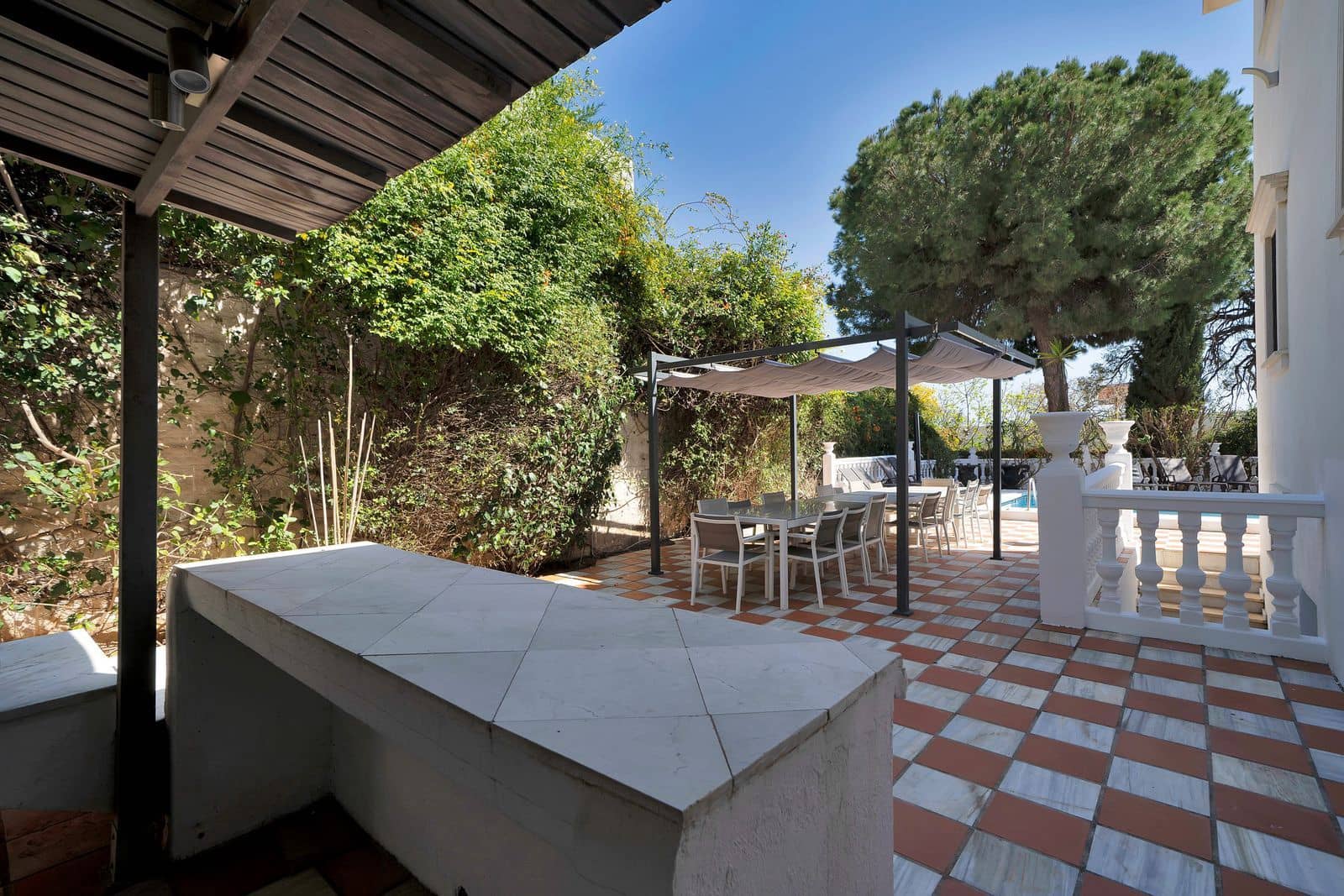 10 soverom Villa til salgs i Marbella - € 2 150 000 (Ref: 9812052)