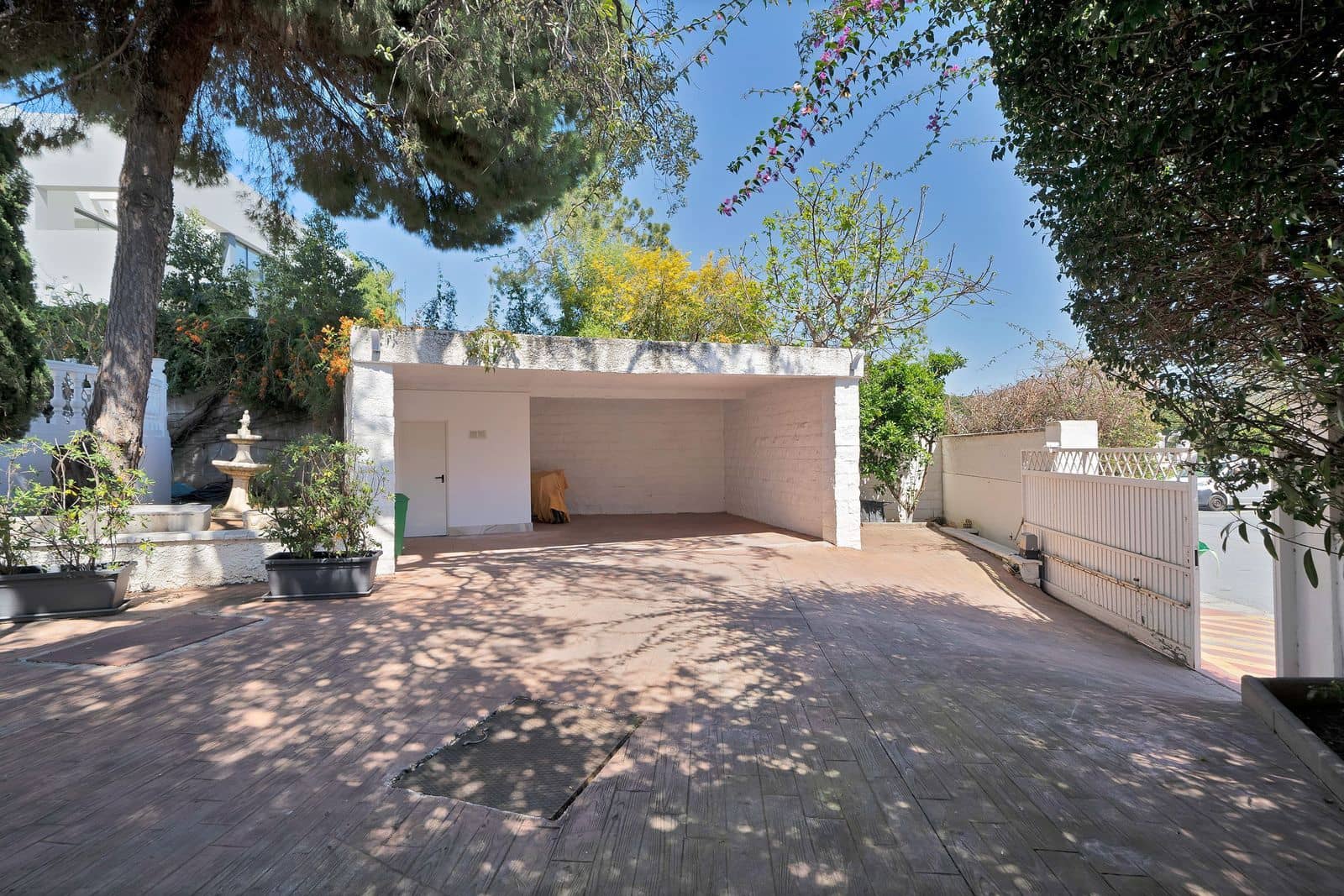 10 soverom Villa til salgs i Marbella - € 2 150 000 (Ref: 9812052)
