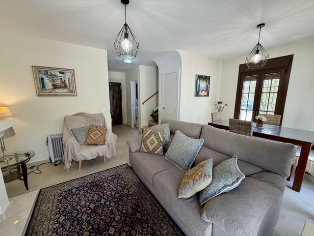 2 makuuhuone Omakotitalo myytävänä paikassa Nueva Andalucia, Marbella - 460 000 € (Ref: 9812053)