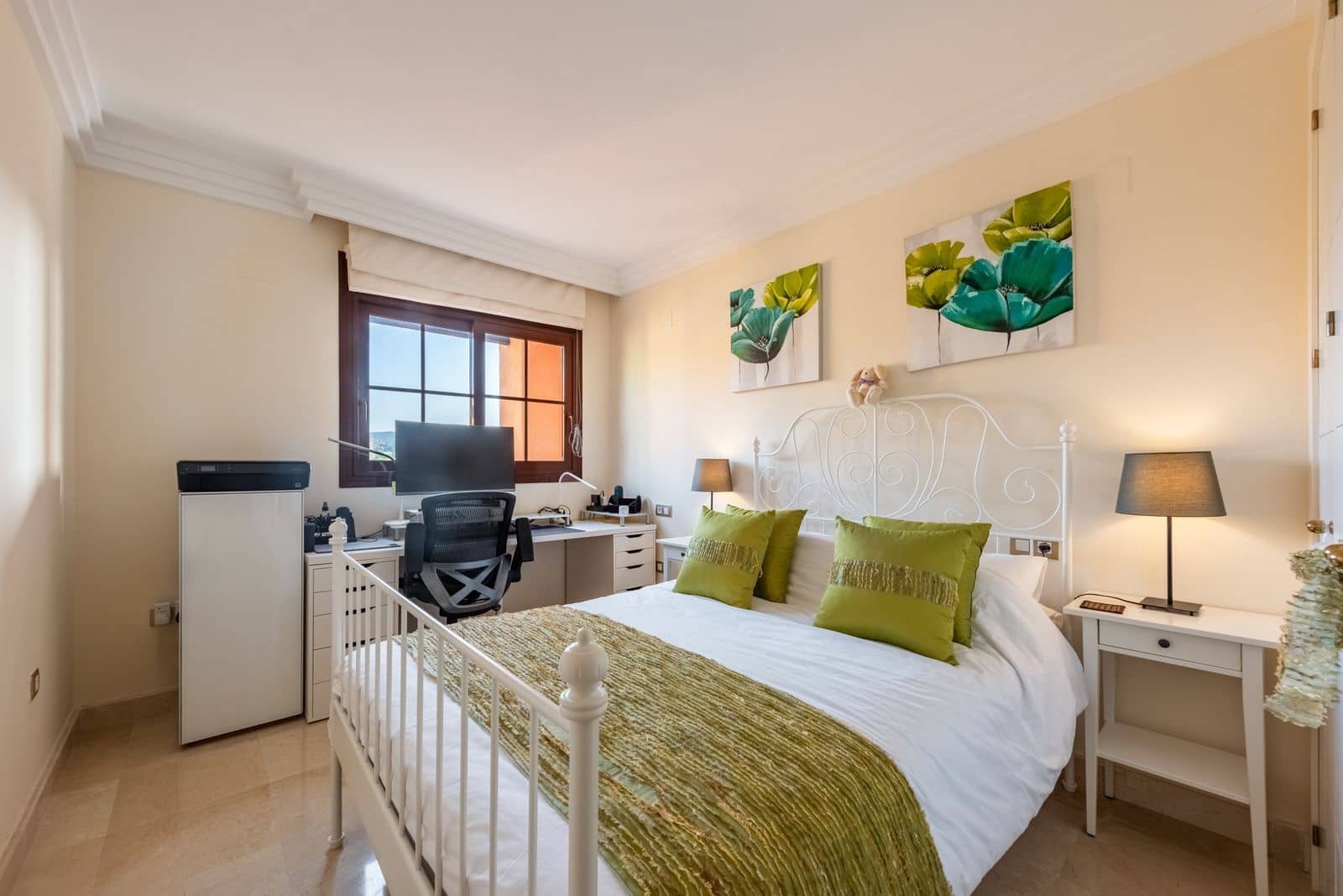 3 slaapkamer Appartement te koop in Benahavis - € 549.000 (Ref: 9812054)