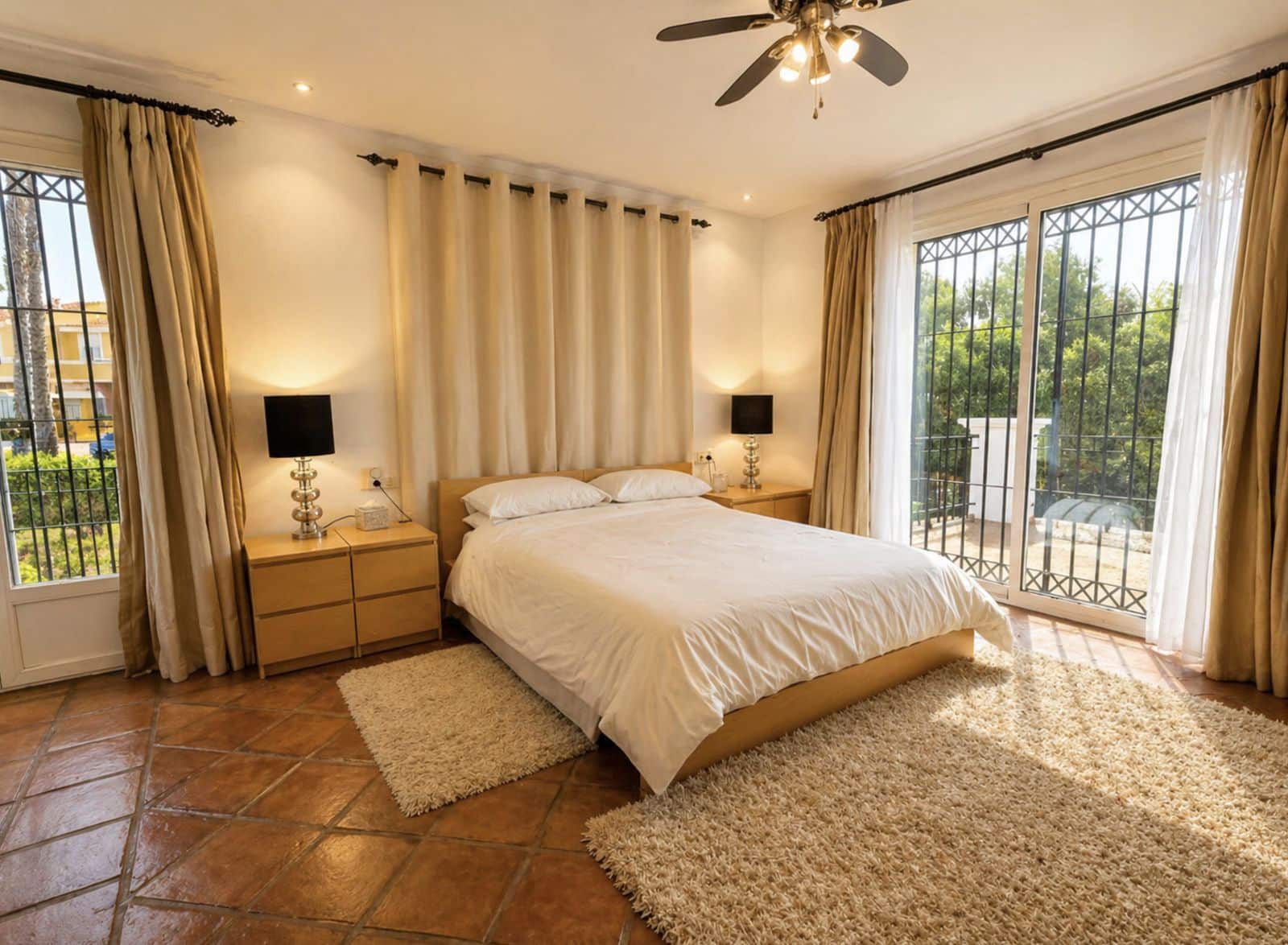 4 chambre Villa/Maison à vendre à La Duquesa / Puerto de la Duquesa - 895 000 € (Ref: 9812060)