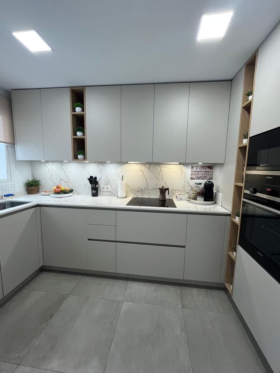 3 slaapkamer Appartement te koop in Estepona - € 465.000 (Ref: 9812061)