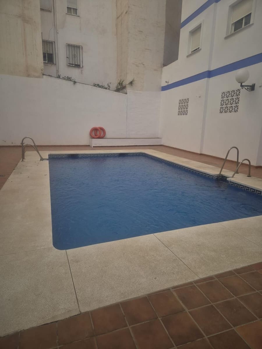 3 slaapkamer Appartement te koop in Estepona - € 465.000 (Ref: 9812061)