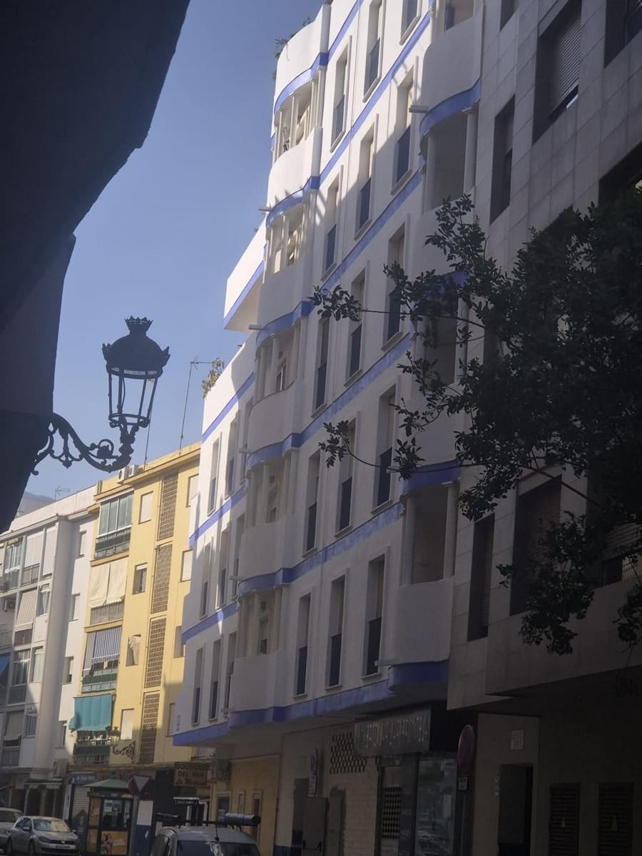 3 slaapkamer Appartement te koop in Estepona - € 465.000 (Ref: 9812061)