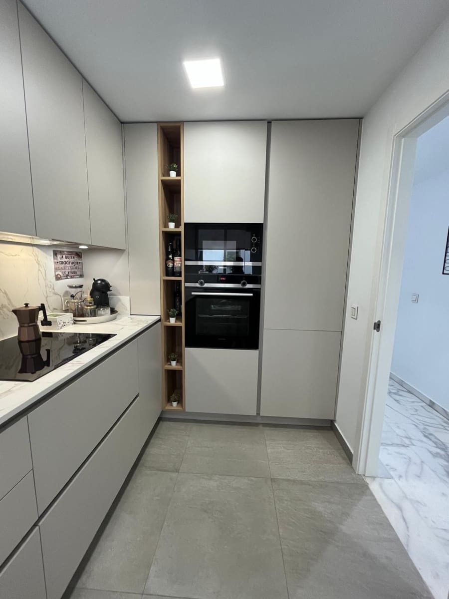 3 slaapkamer Appartement te koop in Estepona - € 465.000 (Ref: 9812061)
