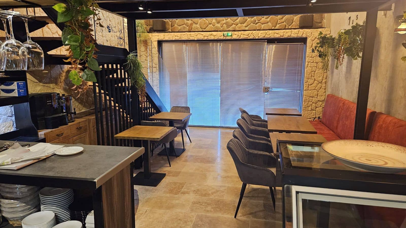 1 sypialnia Restauracja lub bar na sprzedaż w Calahonda - 575 000 € (Ref: 9812062)
