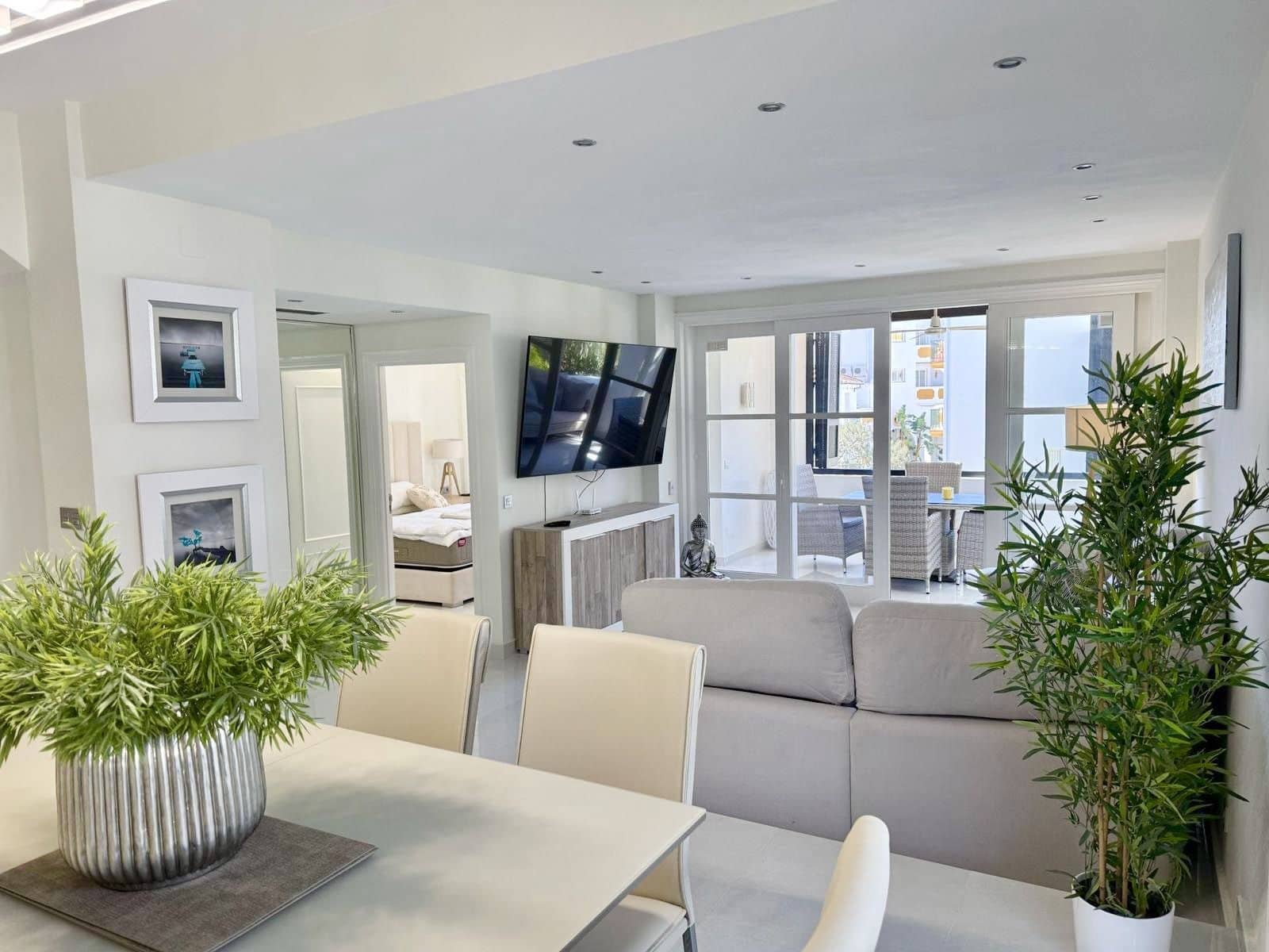 Apartamento de 2 habitaciones en Elviria en venta - 650.000 € (Ref: 9812064)