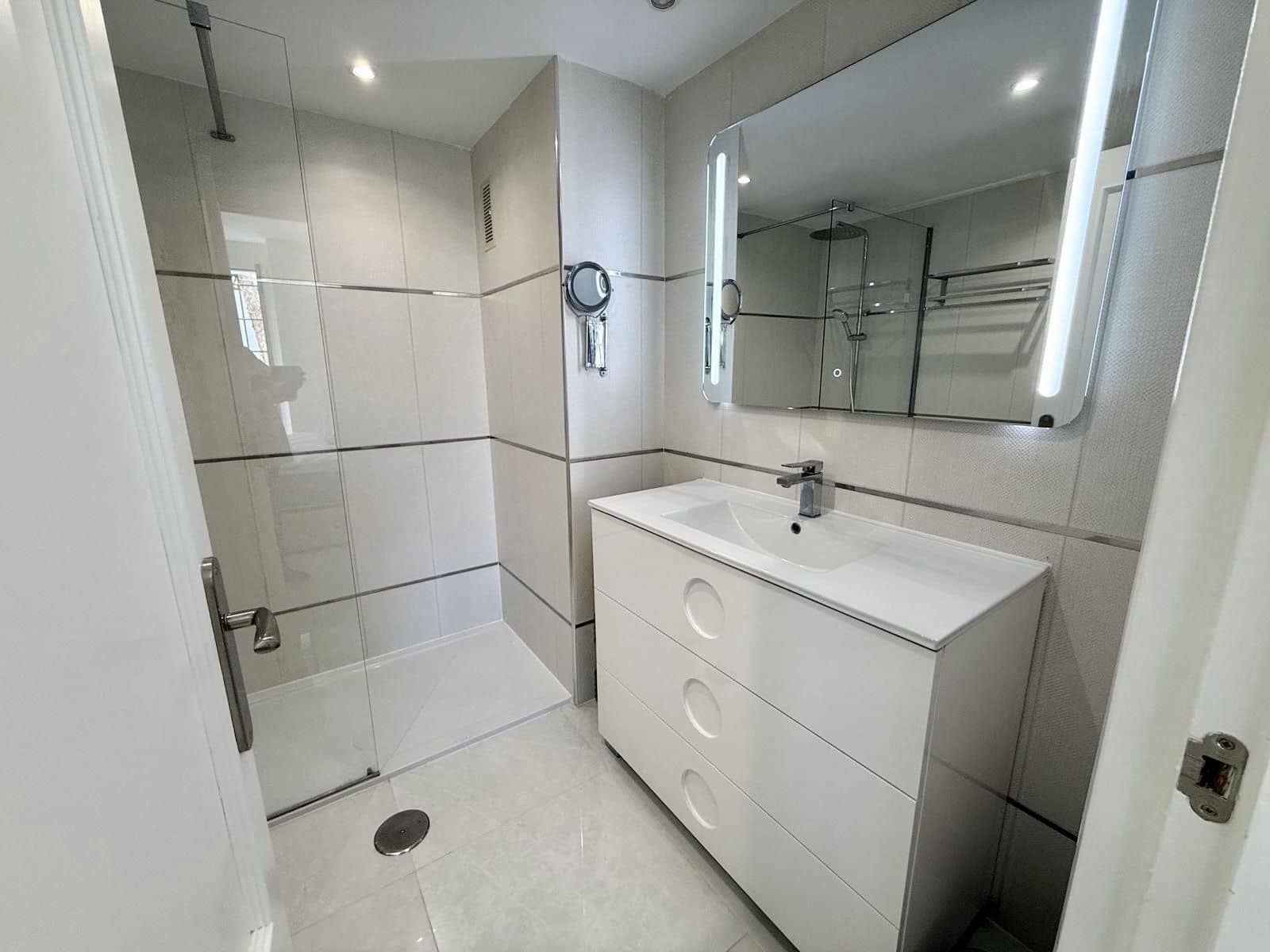 Apartamento de 2 habitaciones en Elviria en venta - 650.000 € (Ref: 9812064)