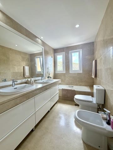 3 slaapkamer Appartement te koop in Calahonda, Mijas - € 429.000 (Ref: 9812069)