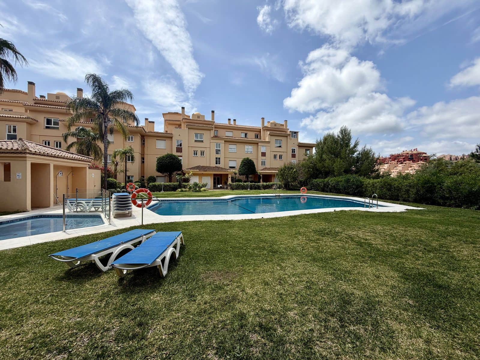 3 slaapkamer Appartement te koop in Calahonda - € 429.000 (Ref: 9812069)