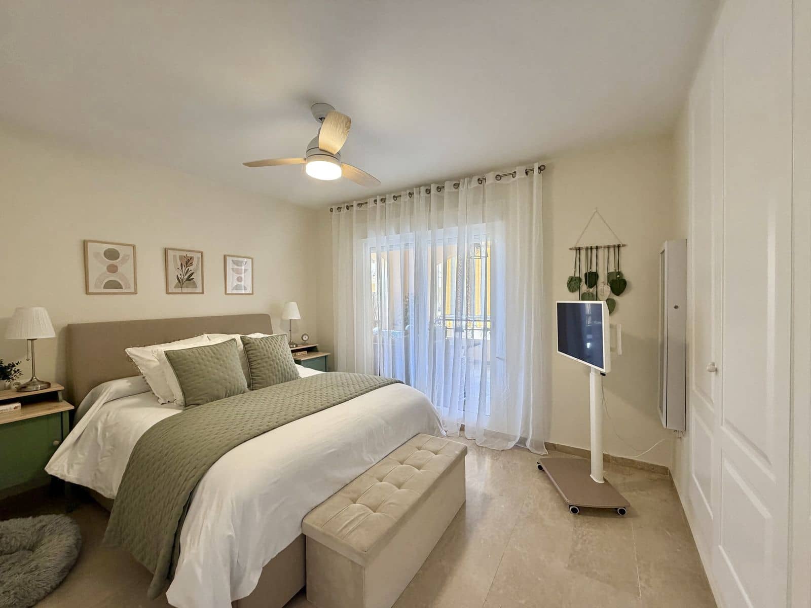 3 slaapkamer Appartement te koop in Calahonda - € 429.000 (Ref: 9812069)