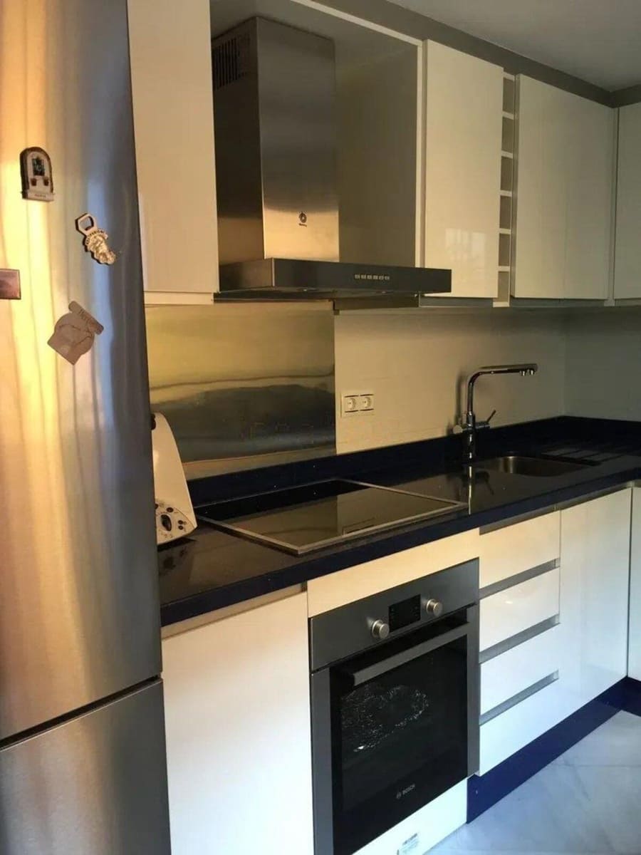 3 makuuhuone Omakotitalo myytävänä paikassa Guadalmina - 775 000 € (Ref: 9812073)