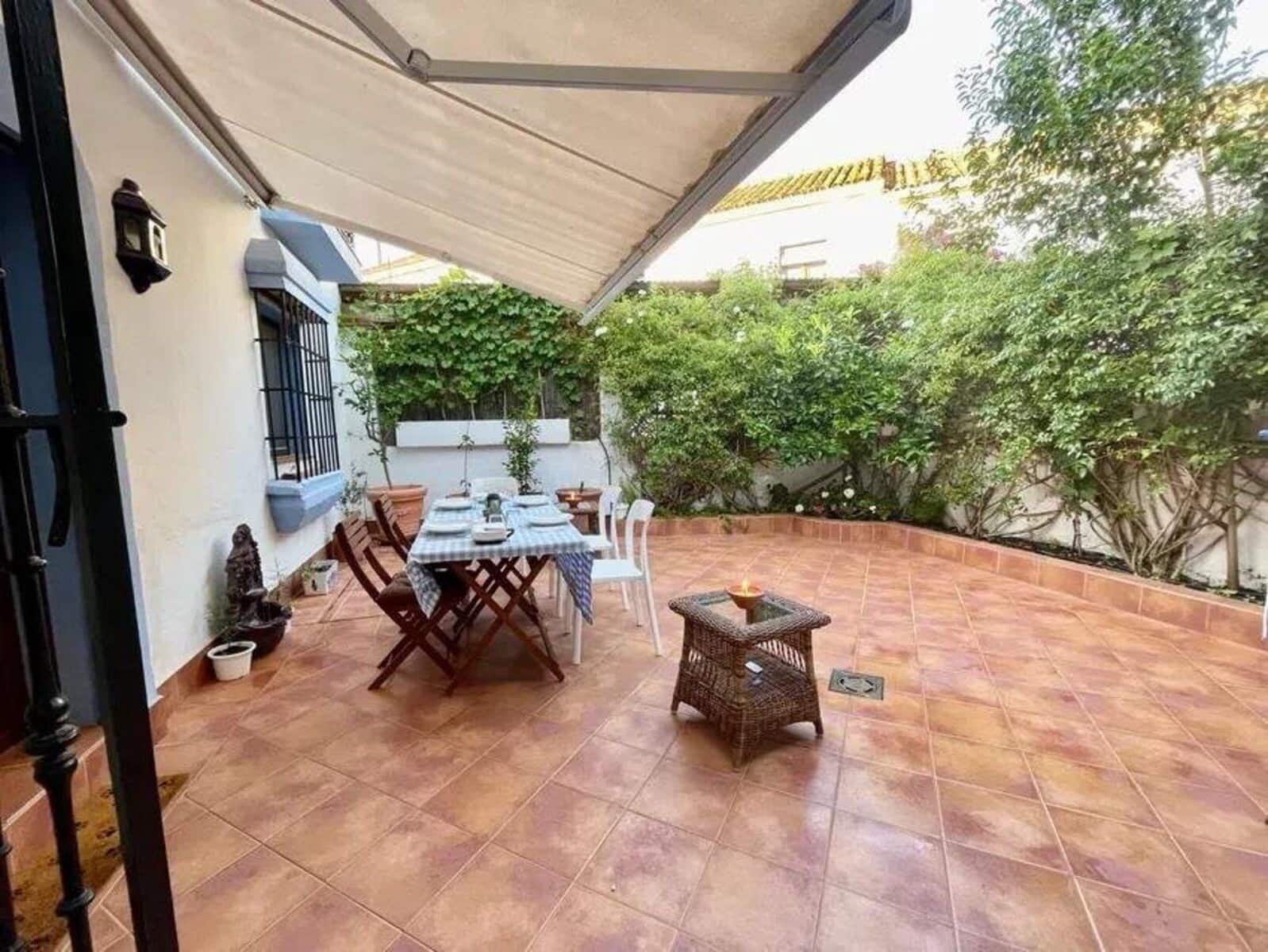 3 makuuhuone Omakotitalo myytävänä paikassa Guadalmina - 775 000 € (Ref: 9812073)