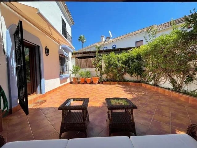 3 makuuhuone Omakotitalo myytävänä paikassa Guadalmina Baja, Marbella - 775 000 € (Ref: 9812073)