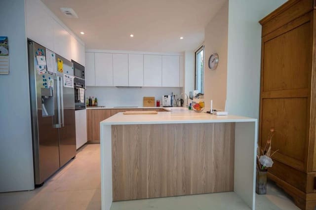 3 makuuhuone Huoneisto myytävänä paikassa Marbella - 1 320 000 € (Ref: 9812077)