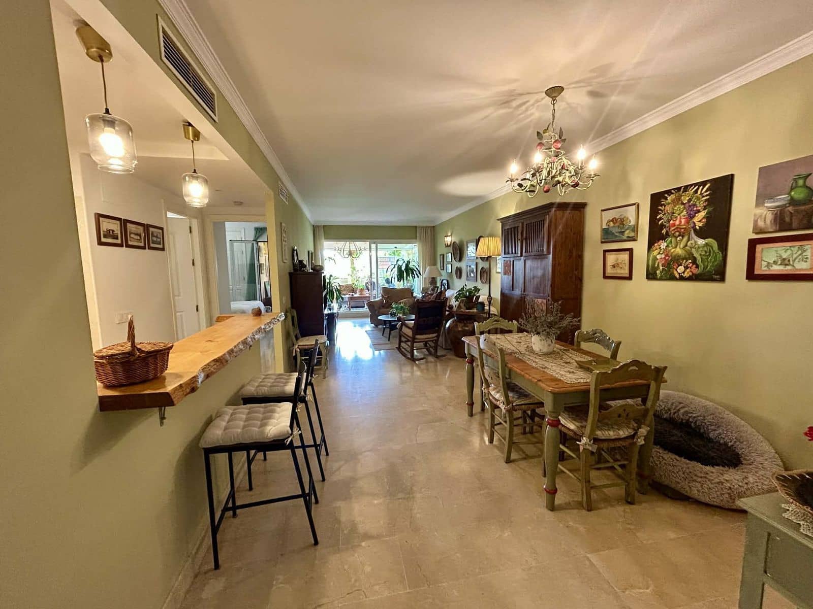2 bedroom Apartment for sale in Elviria - € 374,000 (Ref: 9812081)